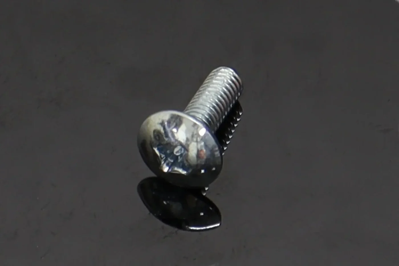 Domehead Bolt M4x12 (10 pieces)