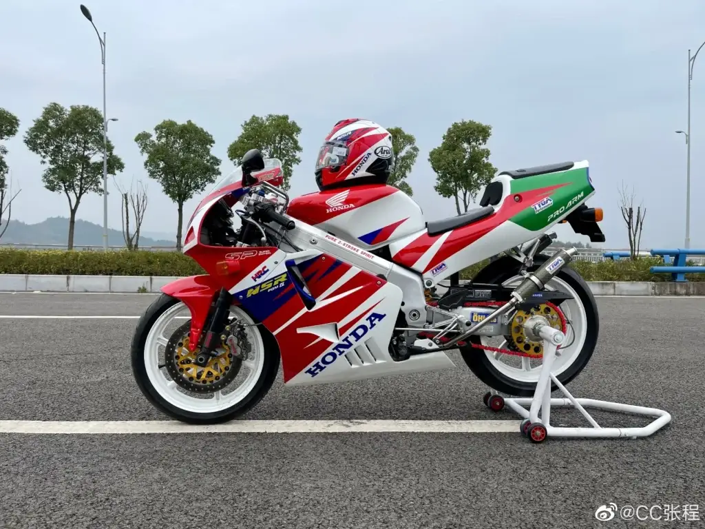 1 Cheng Honda NSR250MC28