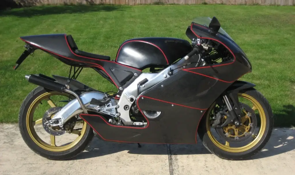 1 Dave Whattam Aprilia RS250 Chassis and Bodywork YPVS engine