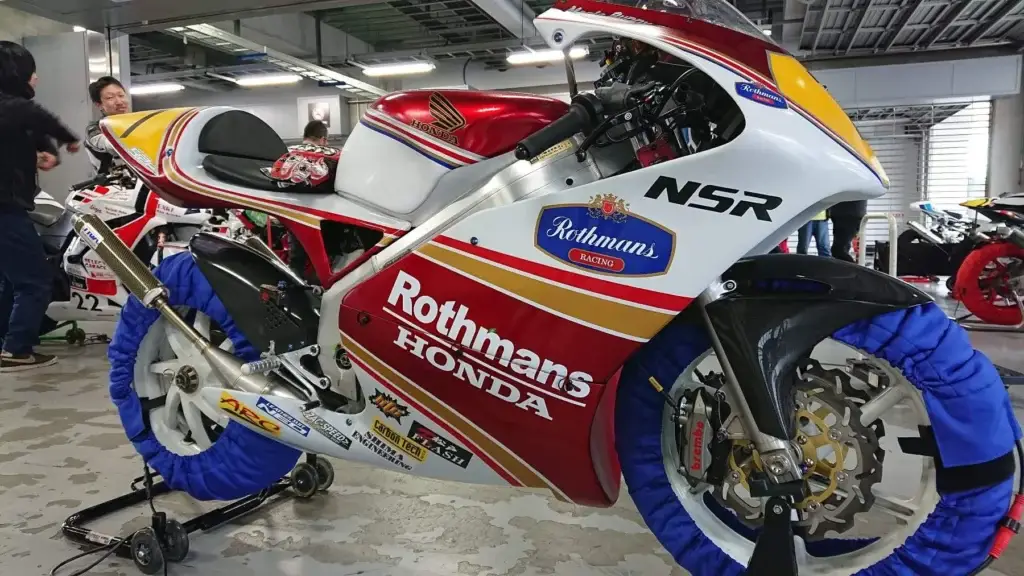 1 Toshio Shima Honda NSR250 MC28 Rothmans