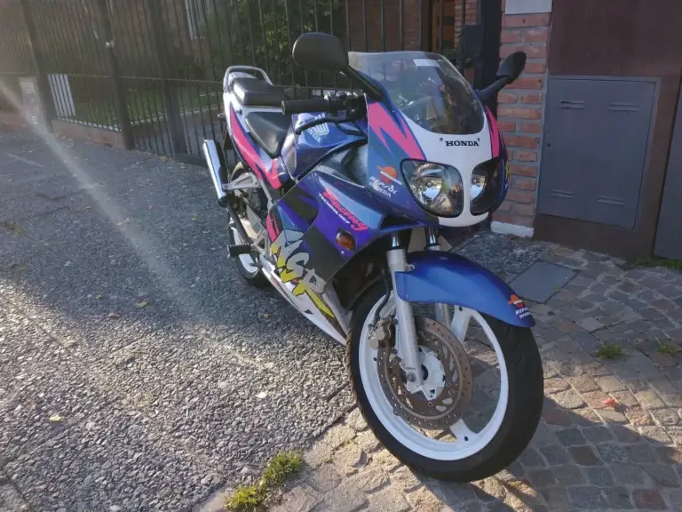 2 Nicolas NSR150RR