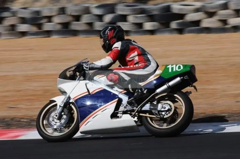 4 Dean Honda NSR250 MC18