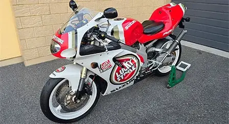 TYGA RYDAS Suzuki RGV250 2 Christian Geyser RGV250 VJ23