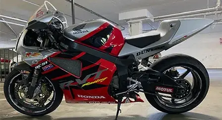 Enrique Honda VTR1000 SP2