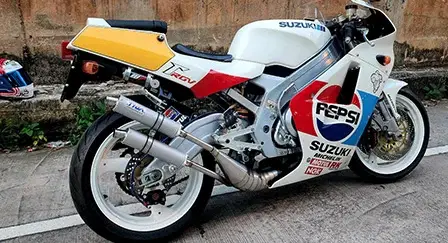 TYGA RYDAS Suzuki RGV250 1 Glenn Smith RGV250 VJ21