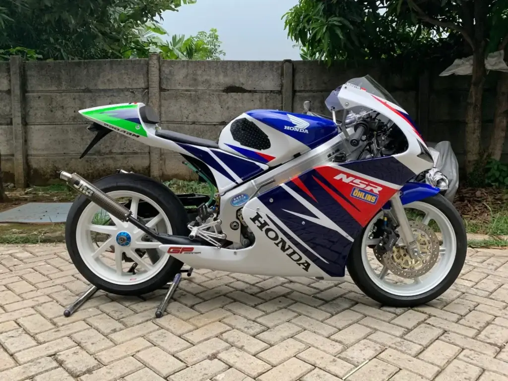 1 12 2018 Prasetyo NSR250 MC28