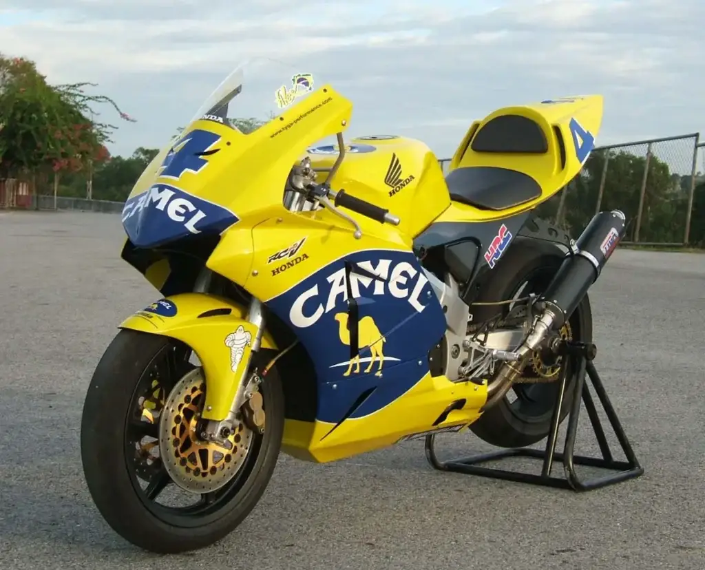 1 CAMEL Racer RC211V Replica NC30