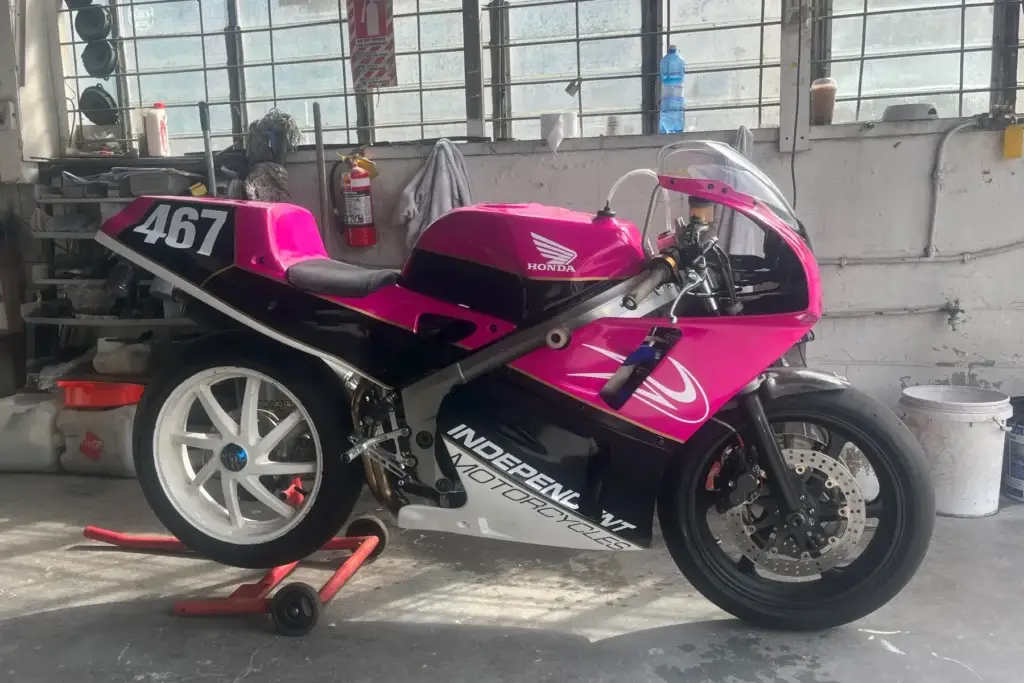 1 Chris Nobbs Honda VFR400R NC30