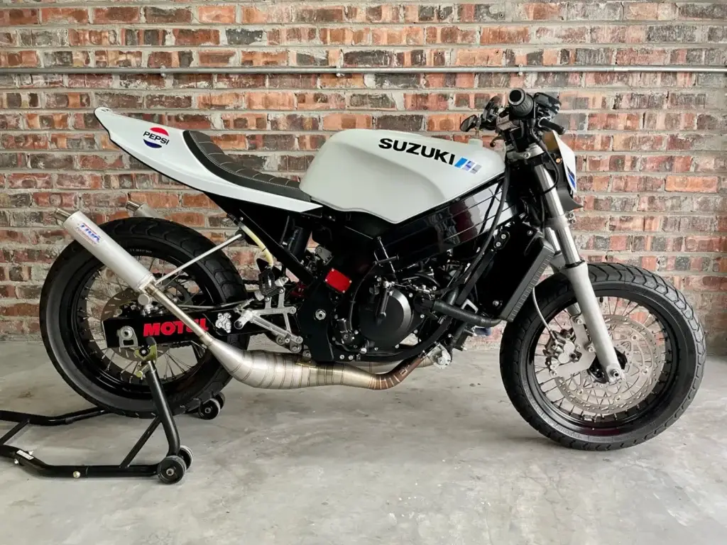 1 Darryl Carr RGV250 Wolf