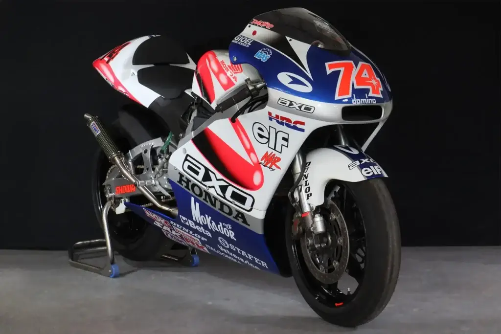 1 Honda RS250 NXA AXO Kato