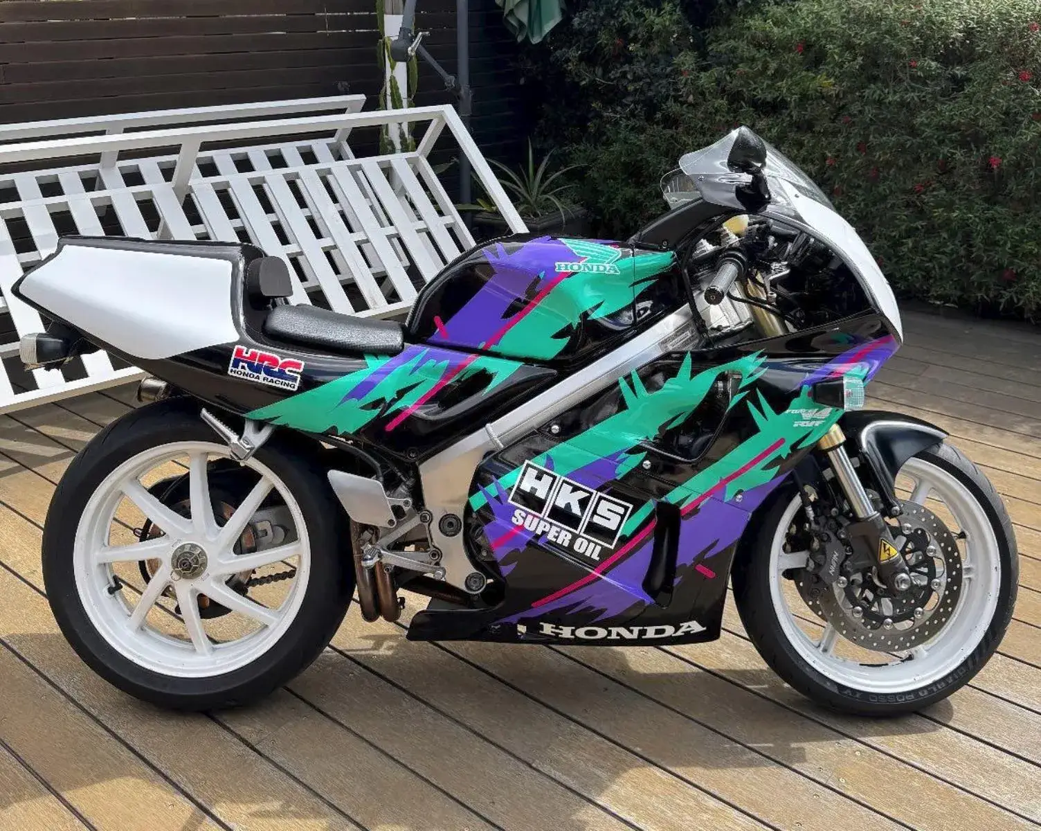 John's RVF400 NC35 