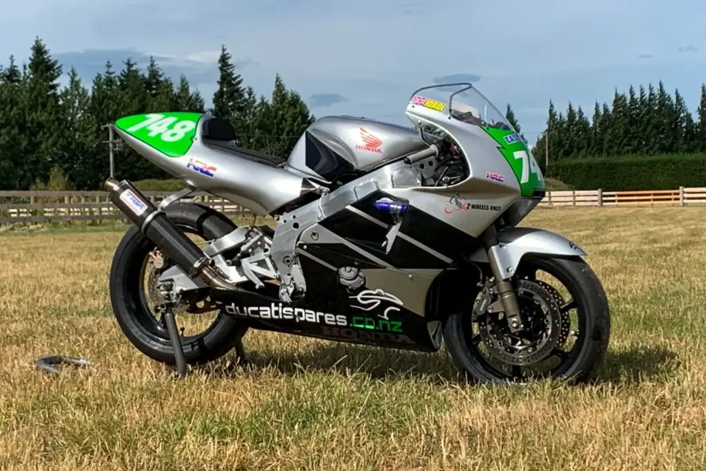 1 Jordan Leslies NC23 CBR600F3