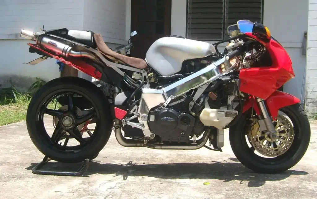 1 NR750 TYGA Exhaust