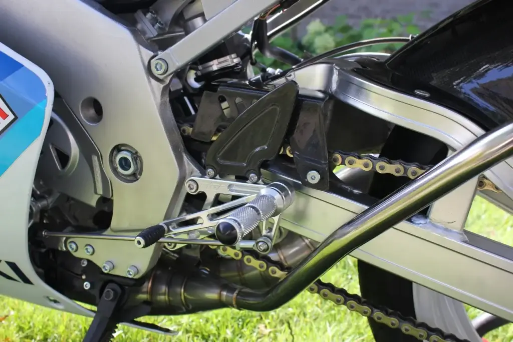 13 Denny Lam Suzuki RGV250 VJ22