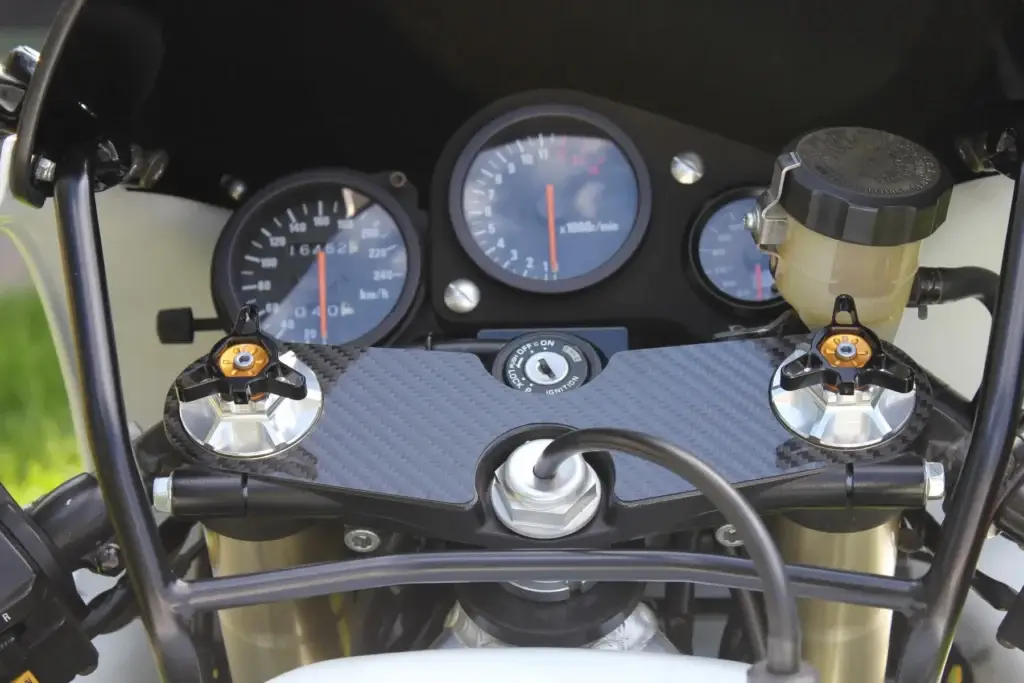 21 Denny Lam Suzuki RGV250 VJ22