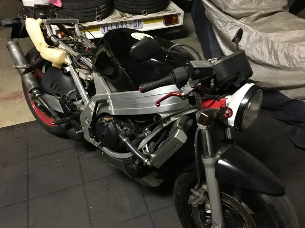 5 Darryl Carr RGV250 Wolf e1767357658565