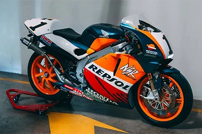 Alvin's Honda NSR250 MC28 SP Repsol