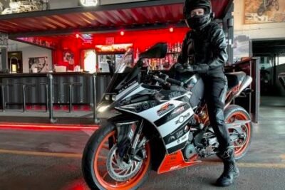 Caryn's KTM RC390