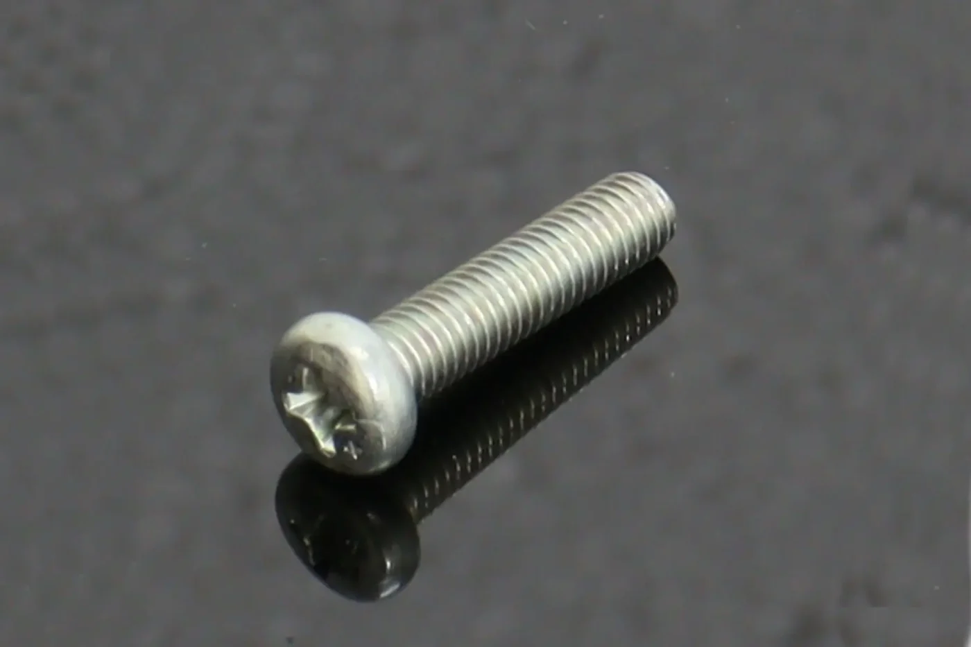 Screw, pan 5x20