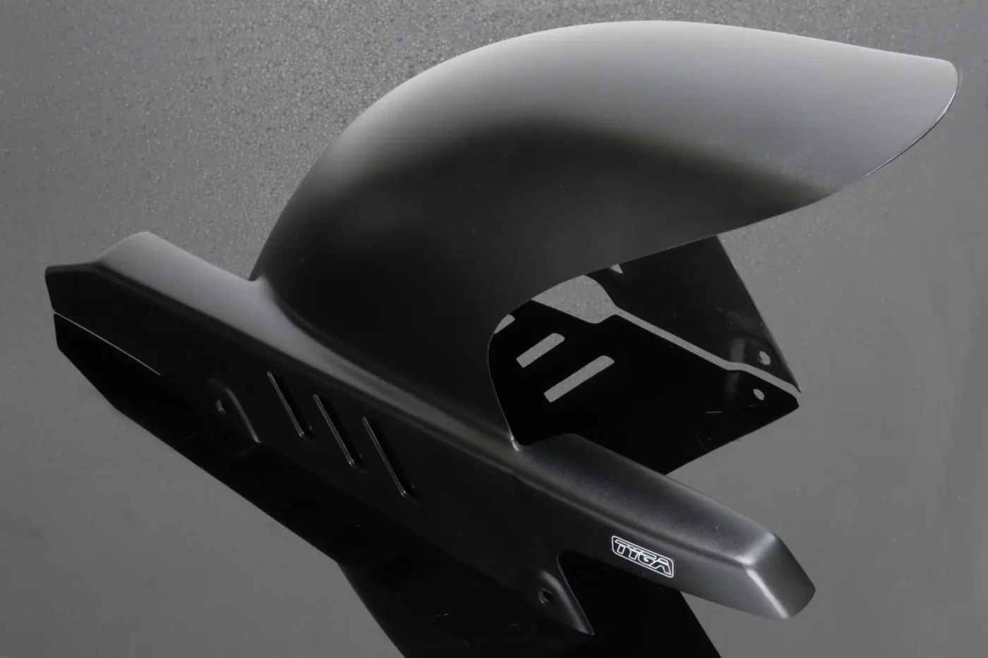 Rear Hugger/Chain Guard, GRP, Black, VJ21 RGV250