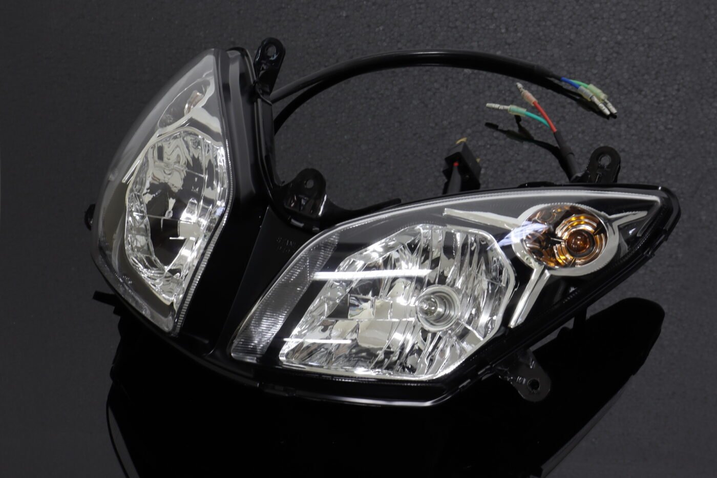 Tyga Eyes II headlight/turnsignal assembly