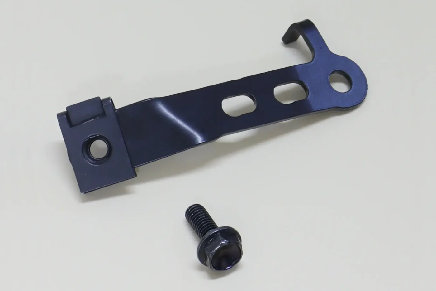Stay, Cowling, Lower, Right, RC36-2, RC30 Style