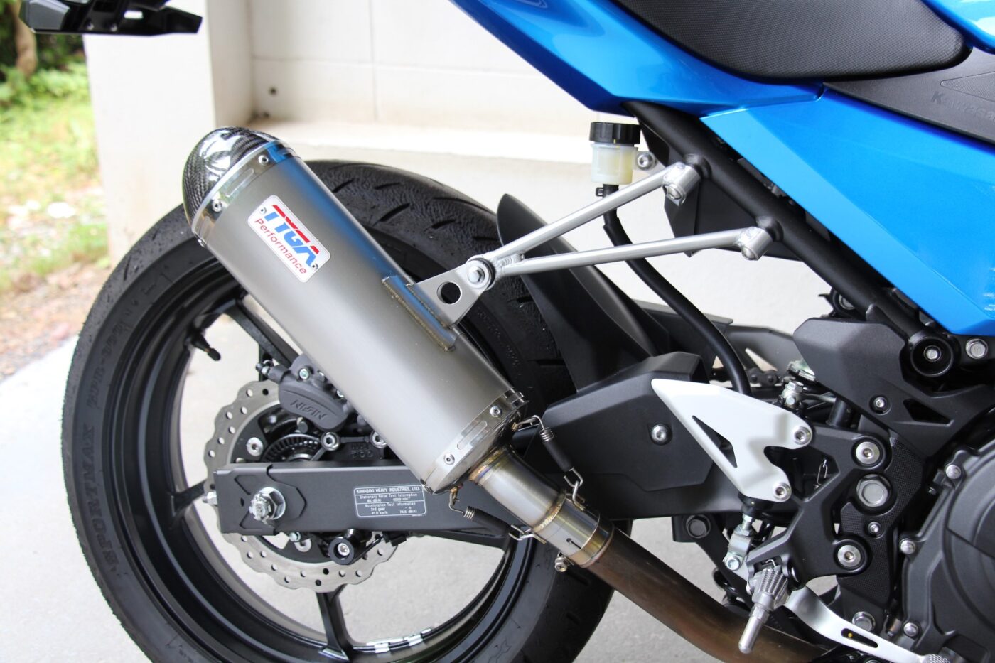 Set, Slip On, Stainless, Oval, Carbon End Cap, Ninja 400