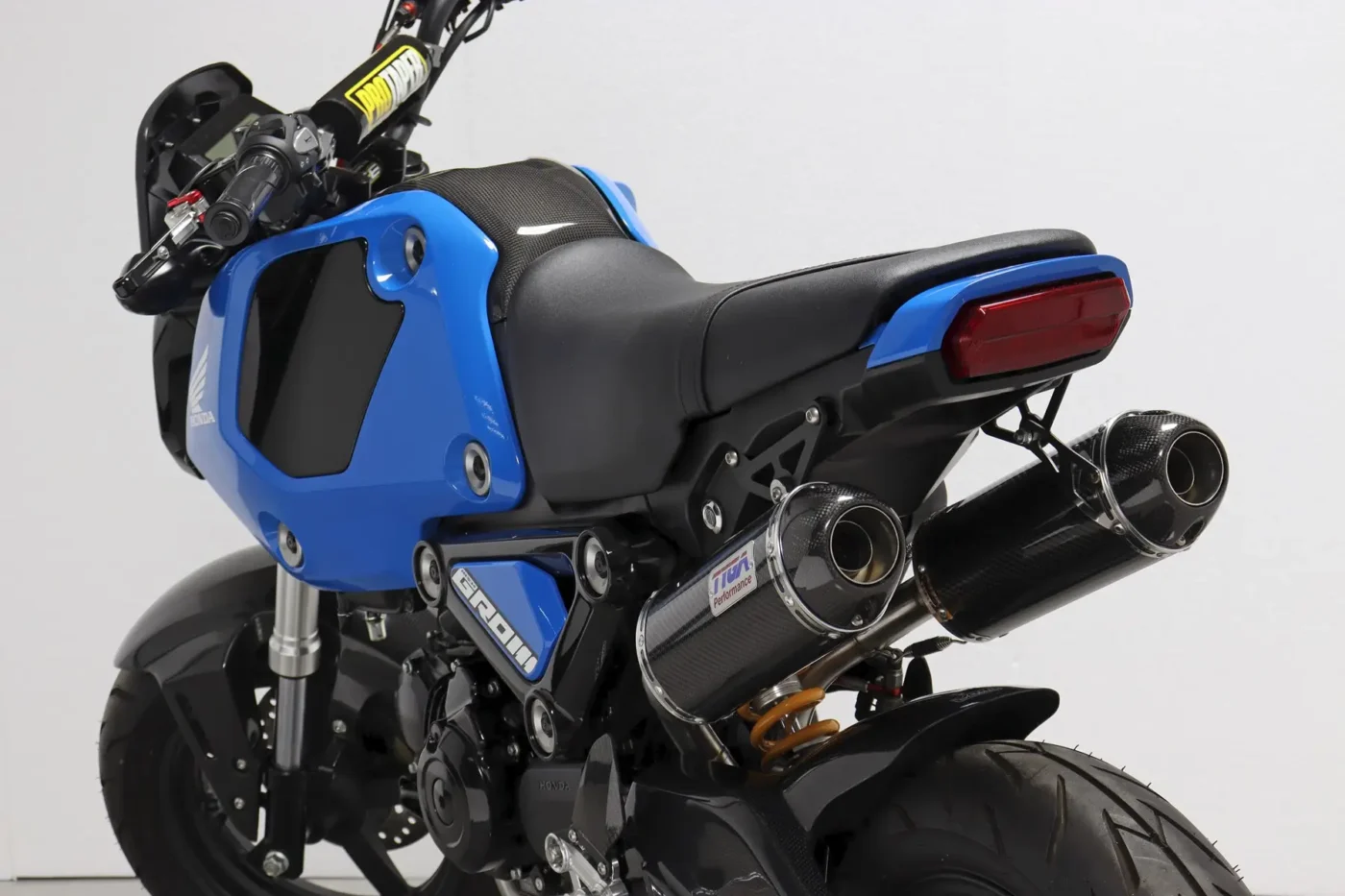 Set, Pipe, Twin Exit System, High Level, GROM 2021-, Carbon Oval/Carbon End Cap