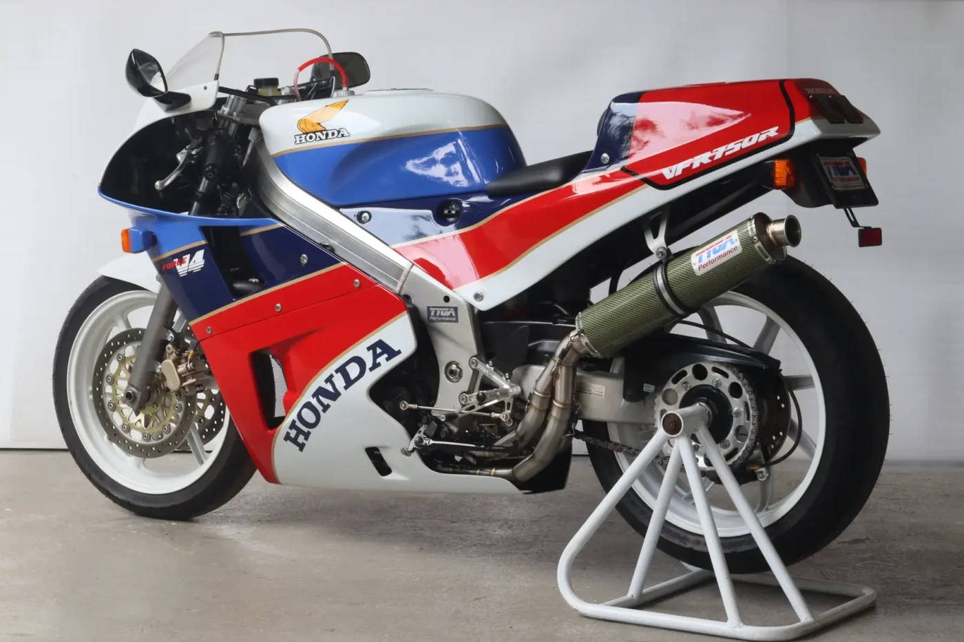 Set, Pipe, Full Race System, HRC Style, RC36-2, Round Carbon/Kevlar Silencer