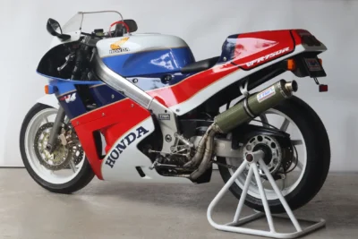 Set, Pipe, Full Race System, HRC Style, RC36-2, Round Carbon/Kevlar Silencer
