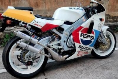 Glenn Smith's RGV250 VJ21
