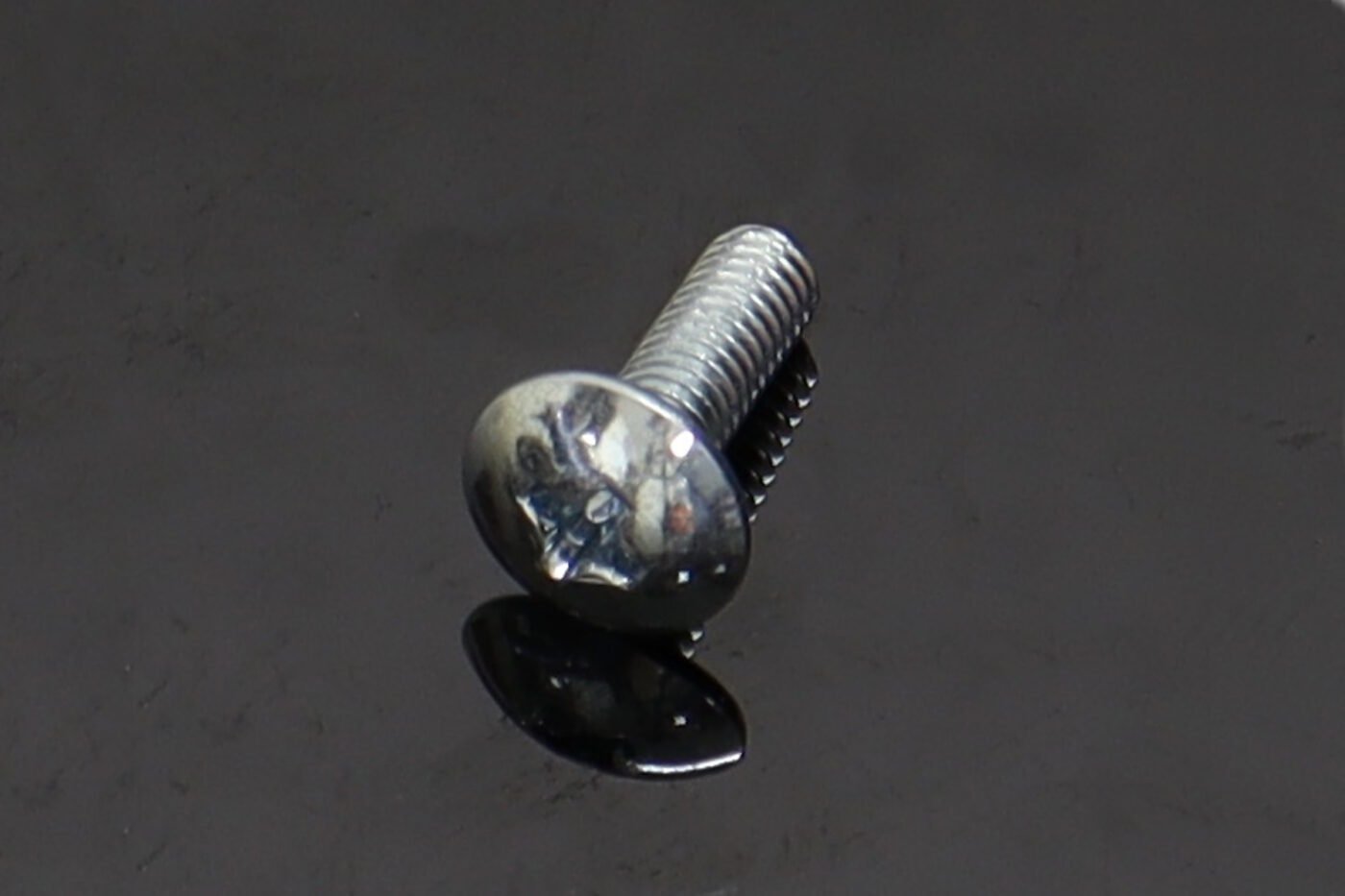 Domehead Bolt M4x12 (10 pieces)