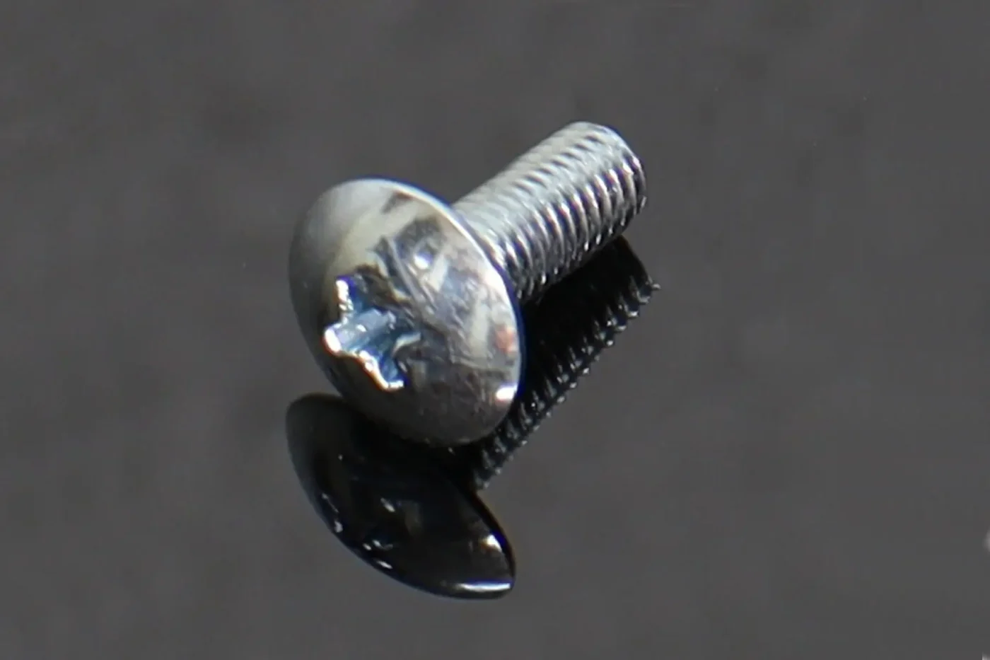 Domehead Bolt M5x12 (10 pieces)