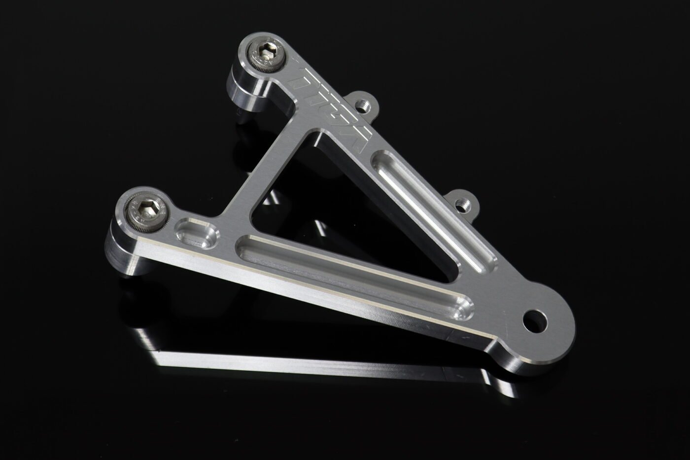 Tyga Step Kit Replacement Left Side Hanger, MC21/28 Assy.