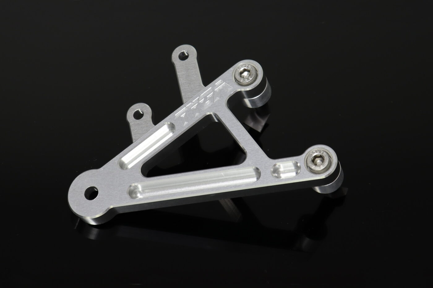 Tyga Step Kit Replacement Right Side Hanger, MC28, Assy.