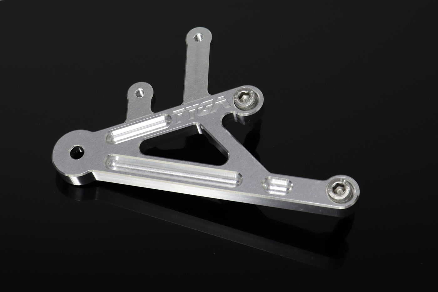 Tyga Step Kit Replacement Right Side Hanger, VJ22, Assy.