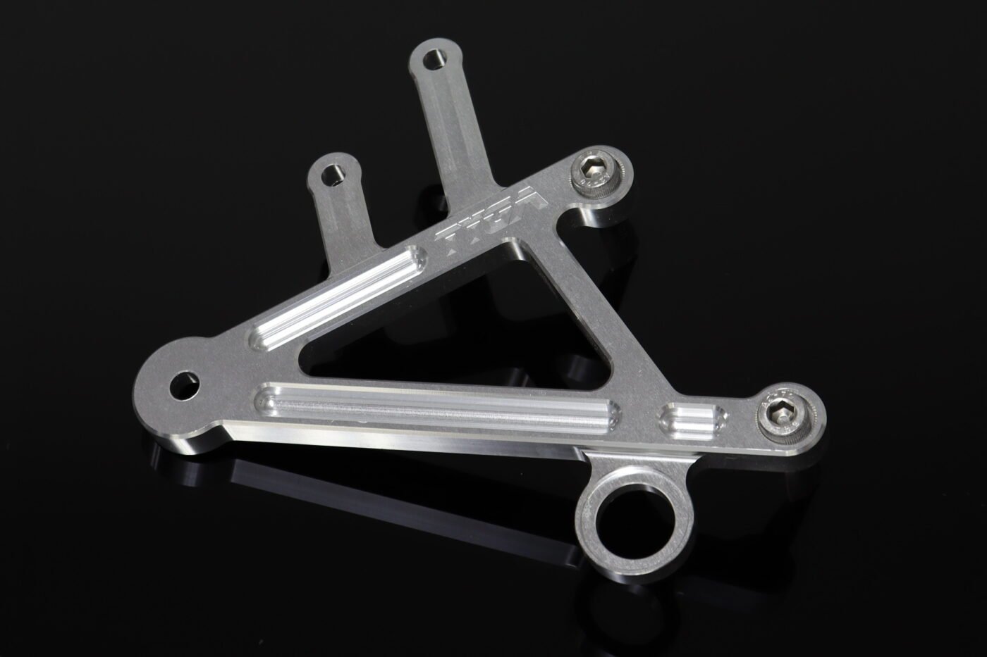 Tyga Step Kit Replacement Right Side Hanger, VJ21, Assy.