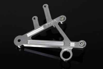 Tyga Step Kit Replacement Right Side Hanger, VJ21, Assy.