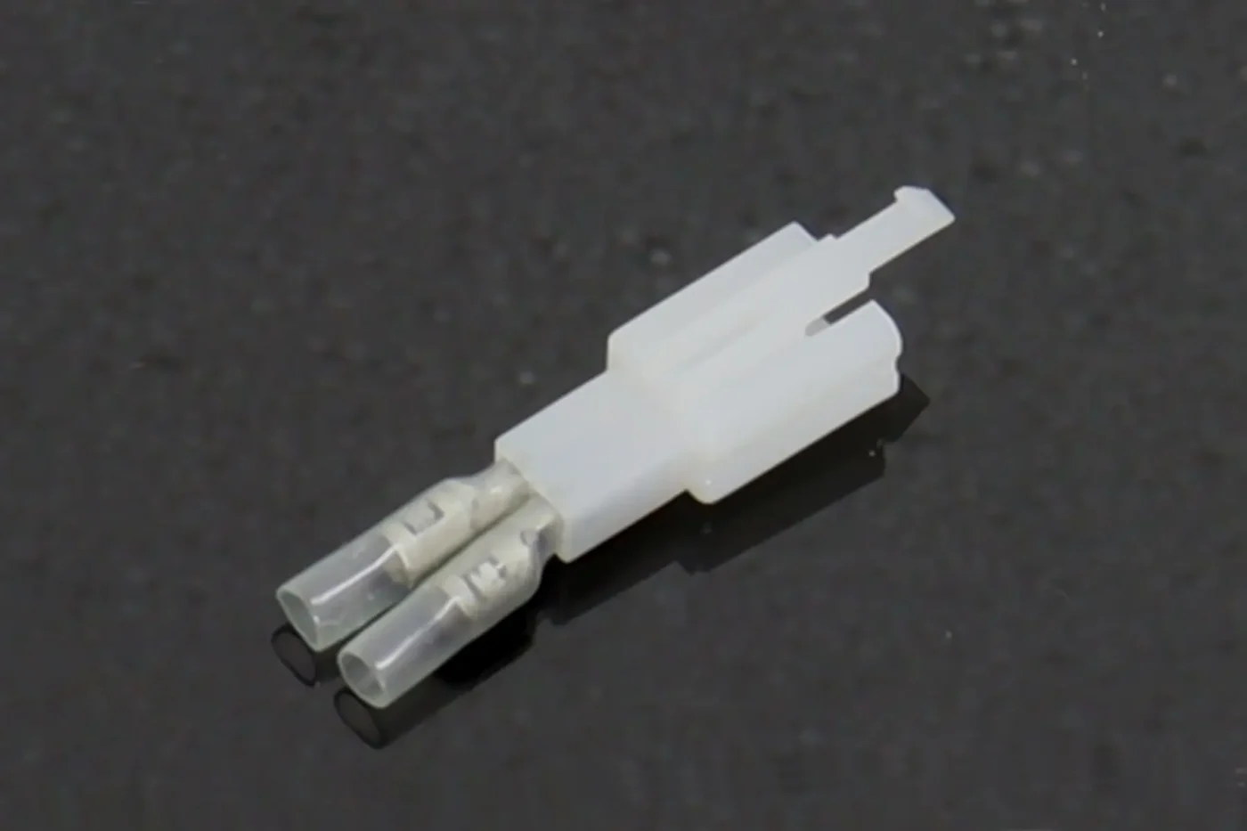 Terminal Adapter, 2P To Female Bullet