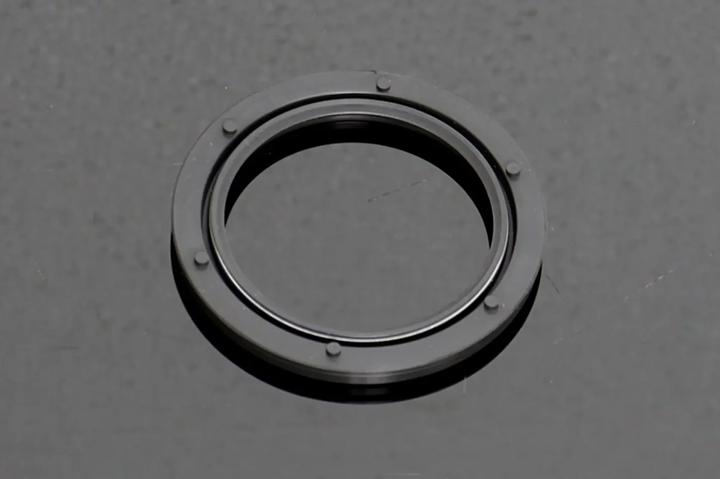 Crankshaft Seal, Centre, MC18 (R2J/R4J)