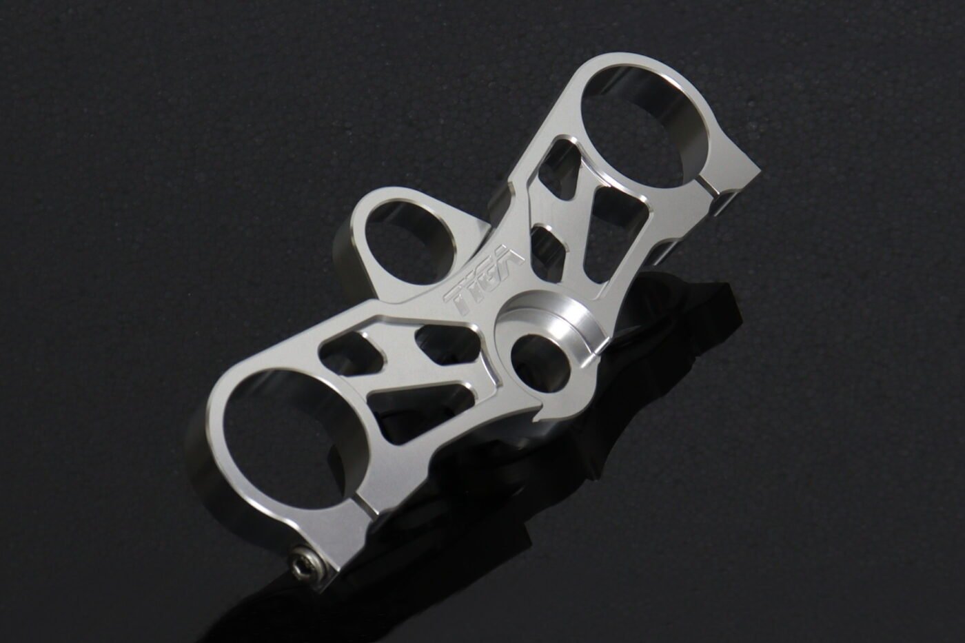 Top Triple Clamp Set, CNC Silver, RGV250 VJ22