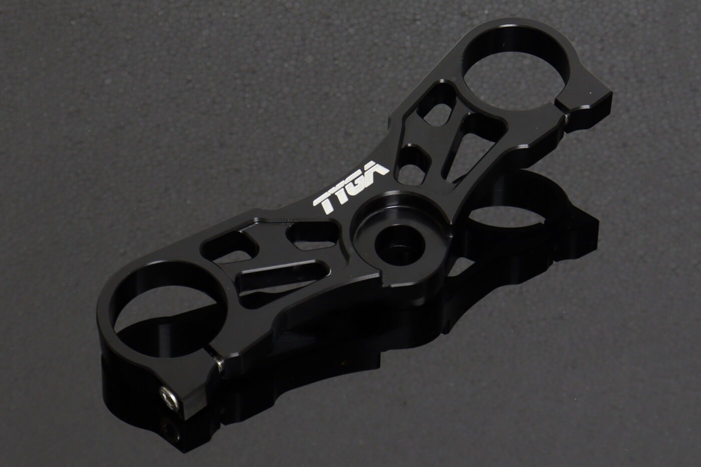 Top Triple Clamp, CNC Black, RGV250 VJ22