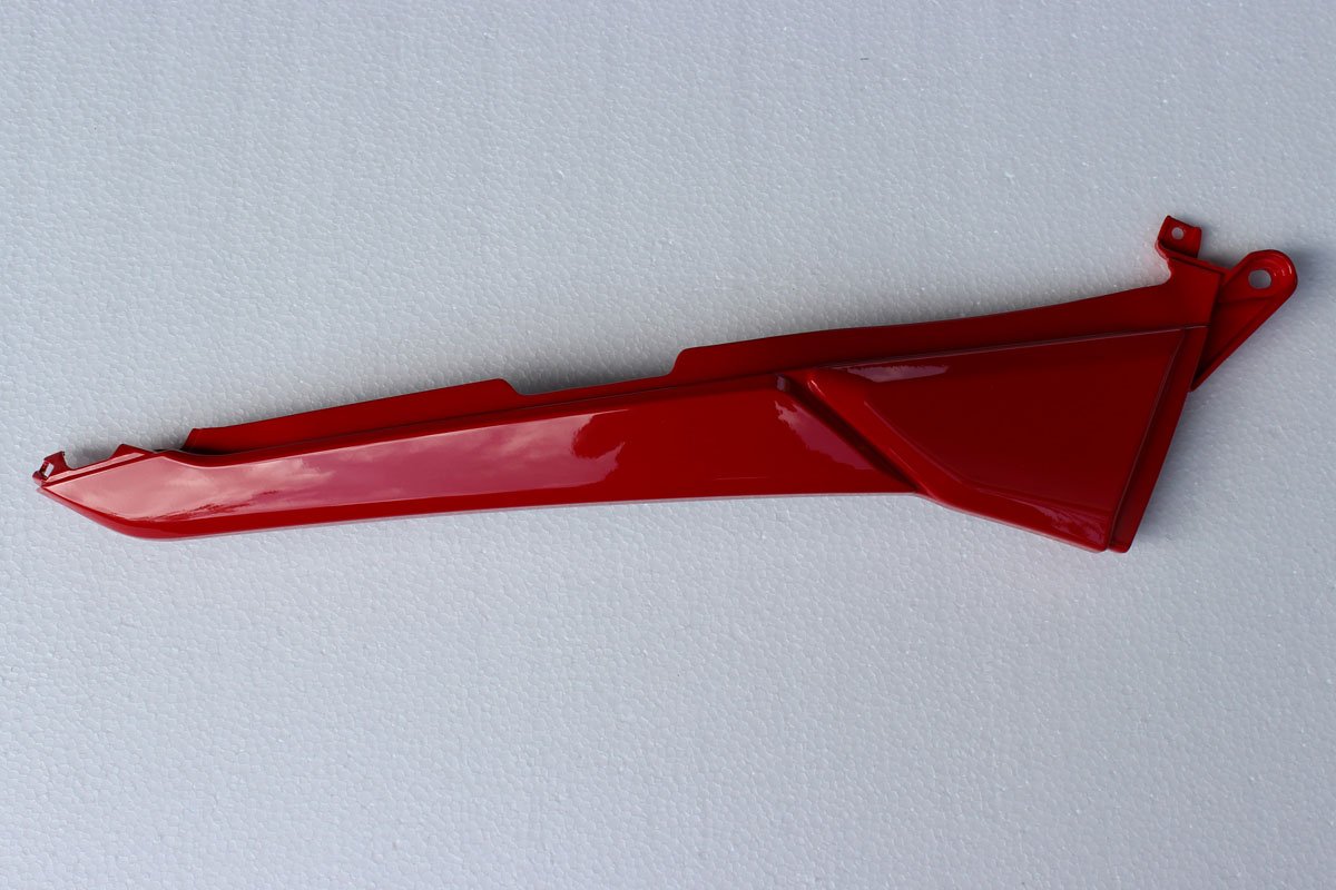 Cowl, R., RR., Red