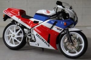 Honda VFR400R NC30 Restoration