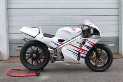 TYGA RYDAS' HONDA VFR400R NC30