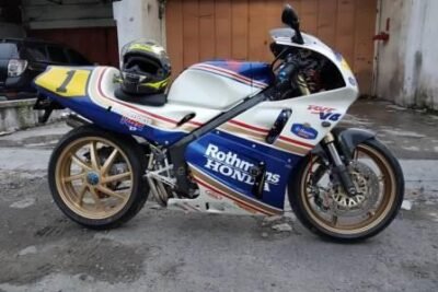 TYGA RYDAS' HONDA RVF400 NC35