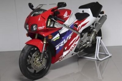 Honda RVF400 NC35 Restoration