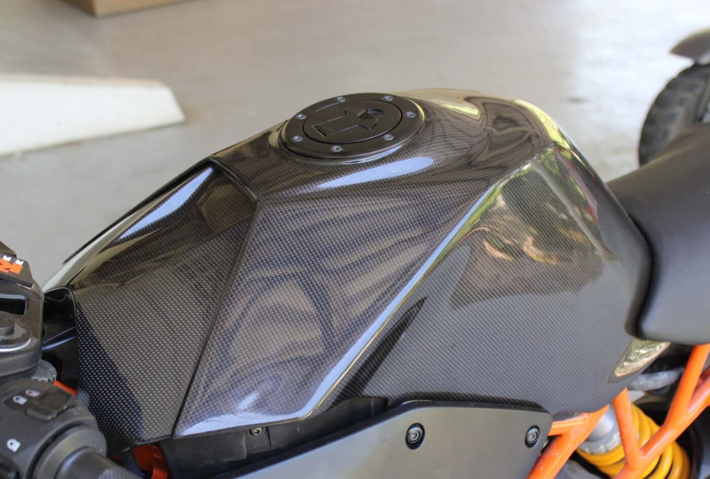Tank/Battery Cover, Carbon, KTM RC125, RC200, RC250, RC390
